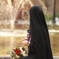 نازنین احمدی